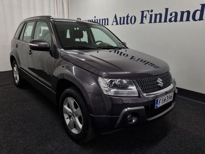 käytetty Suzuki Grand Vitara 2,4 VVT 4WD st XC 5D 5MT *Keyless *Navi *Vetokoukku *Lohkolämmitin *P-kamera