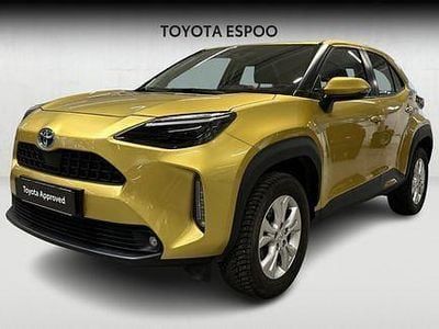 Keltainen Käytetty 2024 Toyota Yaris Cross Active Katumaasturi | 28 490 € (Perustarjous)