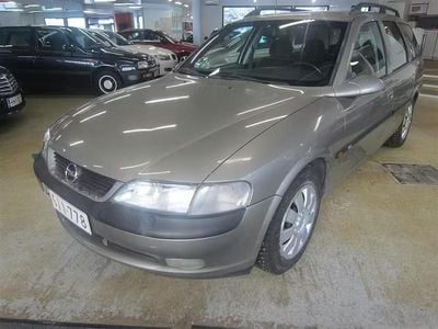 Harmaa Käytetty 1998 Opel Vectra Farmari | 3 700 €