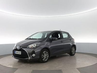Käytetty Toyota Yaris Active 72 HP (52 kW) 2016 Harmaa Viistoperä