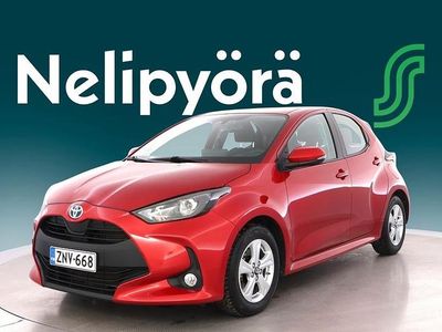 Käytetty Toyota Yaris Hybrid Active 116 HP (85 kW) 2022 Punainen Viistoperä