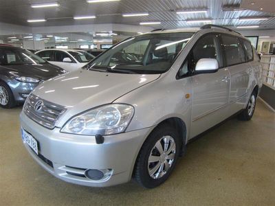 käytetty Toyota Avensis Verso 2,0 D-4D