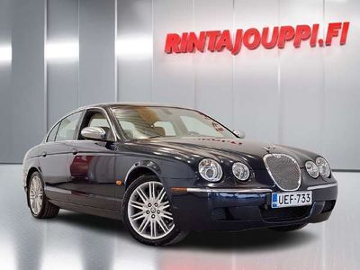 käytetty Jaguar S-Type 2,7D V6 Business Exclusive Aut - 3kk lyhennysvapaa - Suomiauto, Vähän ajettu,Hyvä huoltohistoria, nahat, autoilmastointi,Vakkari,Lämmitettävä tuulilasi ym. Tästä hienokuntoinen ja kohtuu vähän ajettu