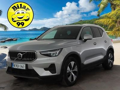 Käytetty Volvo XC40 Core 211 HP (155 kW) 2023 Katumaasturi