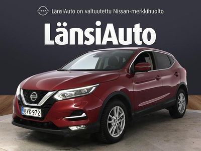 Käytetty Nissan Qashqai N-Connecta 116 HP (85 kW) 2018 Punainen Katumaasturi
