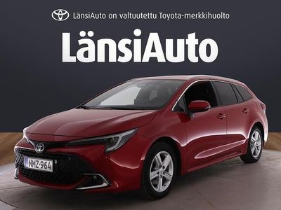 Käytetty Toyota Corolla Edition 196 HP (144 kW) 2023 Punainen Farmari