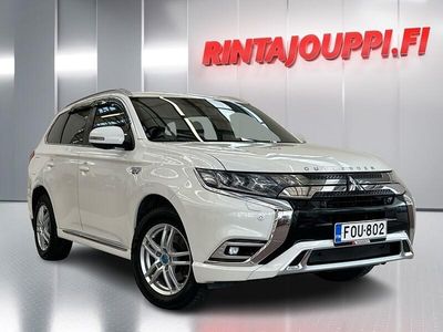 Käytetty 2021 Mitsubishi Outlander P-HEV Instyle Katumaasturi | 15 680 € (Hieman kallis)