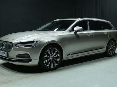 Ruskea Käytetty 2025 Volvo V90 Performance Farmari | 60 400 € (Kallis)