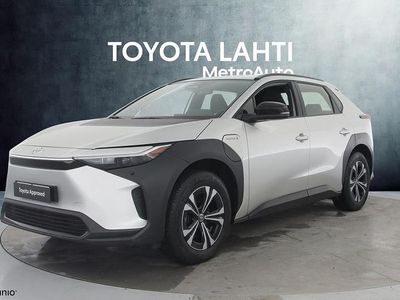Käytetty Toyota bZ4X Active 252 kW (343 HP) 2023 Katumaasturi
