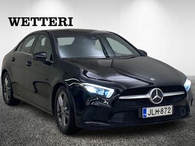 käytetty Mercedes A180 d A sedan Business Style / 1omist. Suomi-auto / Touchpad / Säkh.penkit / Avaimeton käynnistys / Navigaattori / LED / Peruutuskamera / Kahdet renkaat