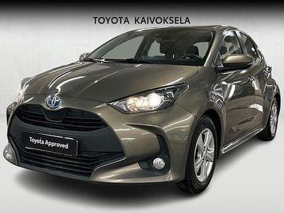 Käytetty Toyota Yaris Active 114 HP (83 kW) 2021 Ruskea (beige) Viistoperä