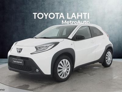 Käytetty Toyota Aygo X Multidrive S 72 HP (52 kW) 2022 Valkoinen Katumaasturi