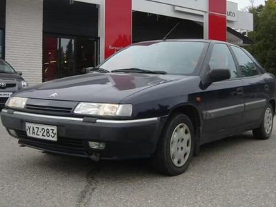 Käytetty Citroën Xantia 121 HP (88 kW) 1993 Sininen Viistoperä
