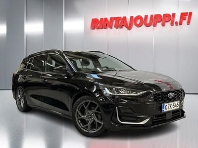 Musta Käytetty 2022 Ford Focus ST-Line Farmari | 21 770 € (Kallis)