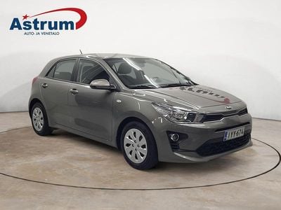 Käytetty Kia Rio LX 101 HP (74 kW) 2021 Punainen Viistoperä
