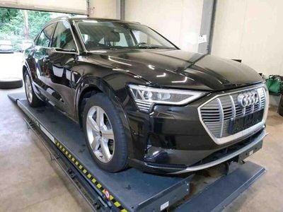 Musta Käytetty 2022 Audi e-tron Sportback Advanced Katumaasturi | 39 980 € (Perustarjous)