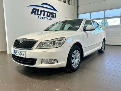 Käytetty Skoda Octavia Ambiente 105 HP (77 kW) 2013 Valkoinen Viistoperä
