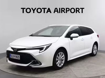 Valkoinen Käytetty 2023 Toyota Corolla Edition Farmari | 28 480 € (Perustarjous)