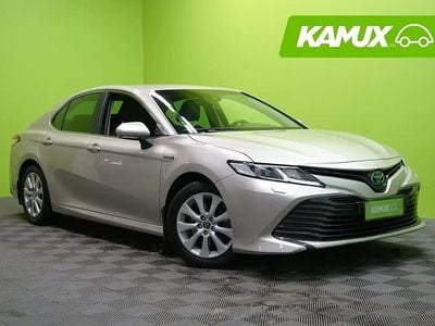 Käytetty Toyota Camry Active 218 HP (160 kW) 2019 Keltainen / beige Sedan