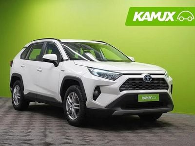 Valkoinen Käytetty 2022 Toyota RAV4 Hybrid Edition Katumaasturi | 34 400 € (Hyvä tarjous)