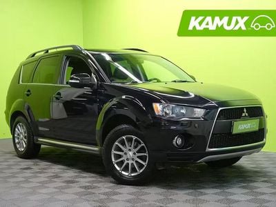Käytetty Mitsubishi Outlander Intense 212 HP (155 kW) 2011 Musta Katumaasturi