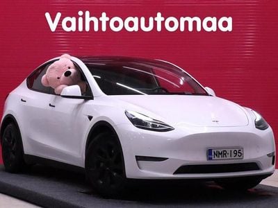 Käytetty 2022 Tesla Model Y Katumaasturi | 28 790 € (Perustarjous)