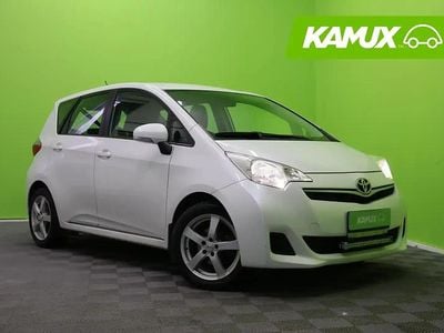 Käytetty Toyota Verso-S Multidrive S 99 HP (72 kW) 2011 Valkoinen Tila-auto