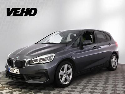 Käytetty BMW 225 Active Tourer 224 HP (164 kW) 2020 Harmaa Tila-auto