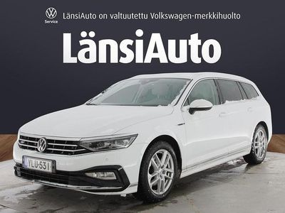 Käytetty VW Passat R-line 200 HP (147 kW) 2022 Farmari