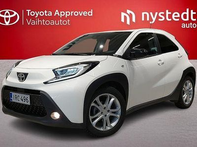Valkoinen Käytetty 2023 Toyota Aygo X Multidrive S Katumaasturi | 17 900 € (Hieman kallis)