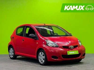 Punainen Käytetty 2012 Toyota Aygo Cool Viistoperä | 3 990 € (Hieman kallis)