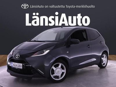 Käytetty Toyota Aygo X-play 69 HP (50 kW) 2016 Viistoperä