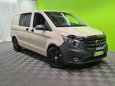 Hopea / harmaa Käytetty 2018 Mercedes Vito Van | 22 780 € (Supertarjous)