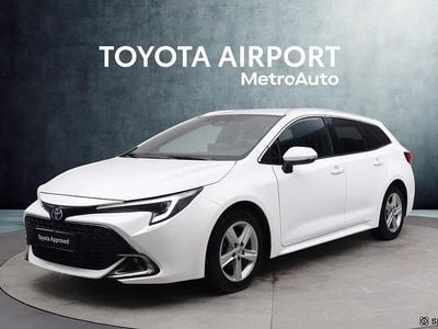 Valkoinen Käytetty 2023 Toyota Corolla Edition Farmari | 26 990 € (Perustarjous)