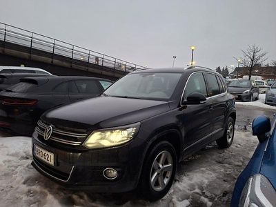 Käytetty VW Tiguan Sportline 140 HP (102 kW) 2014 Musta Katumaasturi