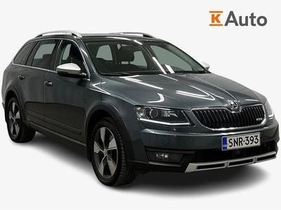 Käytetty Skoda Octavia 184 HP (135 kW) 2016 Harmaa Farmari