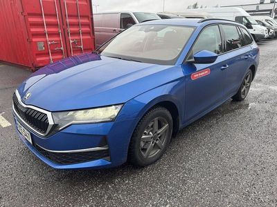 Sininen Käytetty 2025 Skoda Octavia Selection Farmari | 35 900 € (Kallis)