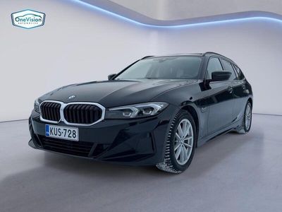 käytetty BMW 330e 330 G21 TouringA Charged Edition* Widescreen/Nahkaverhoilu/Urheiluistuimet * *** Huikea 2,99% +kulut kiinteä korko -ka