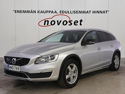 Harmaa Käytetty 2018 Volvo V60 CC Business Edition Farmari | 23 970 € (Hieman kallis)