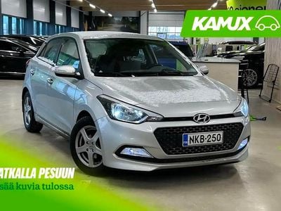 Käytetty Hyundai i20 Classic 114 HP (83 kW) 2015 Hopea / harmaa Viistoperä