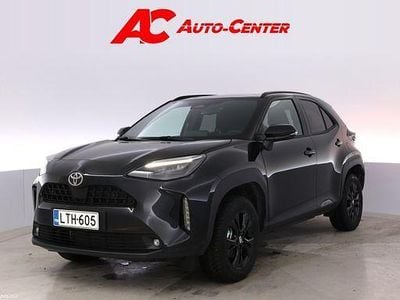 Musta Käytetty 2025 Toyota Yaris Cross Plus Katumaasturi | 33 490 € (Perustarjous)