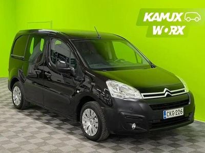 Käytetty Citroën Berlingo 99 HP (72 kW) 2015 Musta Tila-auto