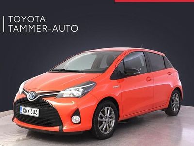 Käytetty Toyota Yaris Hybrid 73 HP (53 kW) 2016 Oranssi Viistoperä