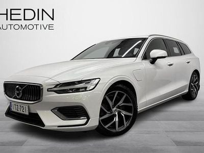 Valkoinen Käytetty 2021 Volvo V60 Business Edition Farmari | 27 800 € (Perustarjous)