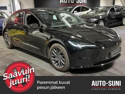 Käytetty 2024 Tesla Model 3 RWD Sedan | 34 490 € (Hieman kallis)