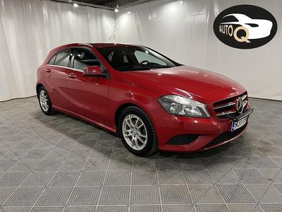 Käytetty Mercedes A180 Business 109 HP (80 kW) 2013 Viistoperä