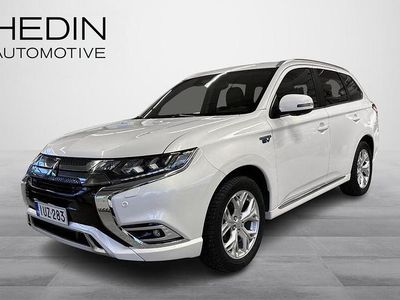 Valkoinen Käytetty 2021 Mitsubishi Outlander P-HEV Active Katumaasturi | 24 900 € (Hieman kallis)