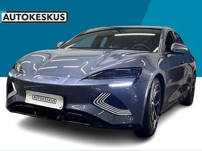 Harmaa Käytetty 2025 BYD Seal Sedan | 51 990 €
