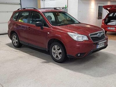 Käytetty 2014 Subaru Forester Katumaasturi | 10 490 € (Perustarjous)