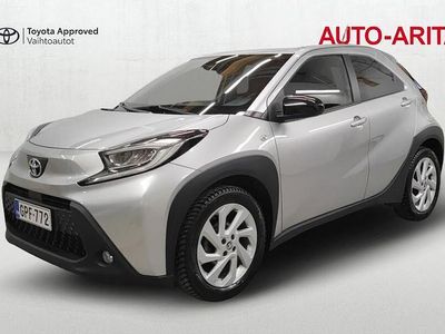 Käytetty Toyota Aygo X Multidrive S 72 HP (52 kW) 2022 Hopea Katumaasturi